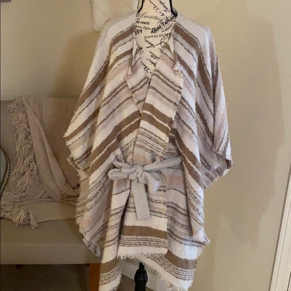 Lucky Brand Jackets & Blazers - Lucky Brand poncho sweater wrap NWT